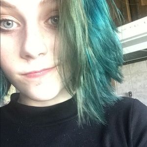 Meet your Posher, Julia